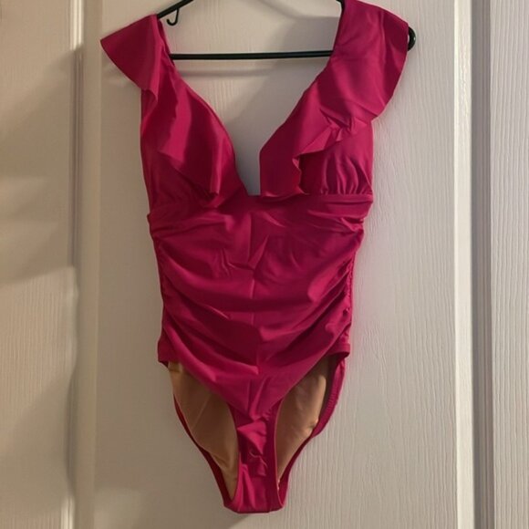 NWT J.Crew Ruched Ruffle One-Piece Swimsuit Magenta Orchid 0 Beach Travel Resort - Picture 1 of 6